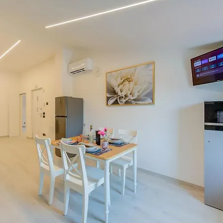 Apartment Magnolia - Palazzo Palermo 1817 - Happy Salionze